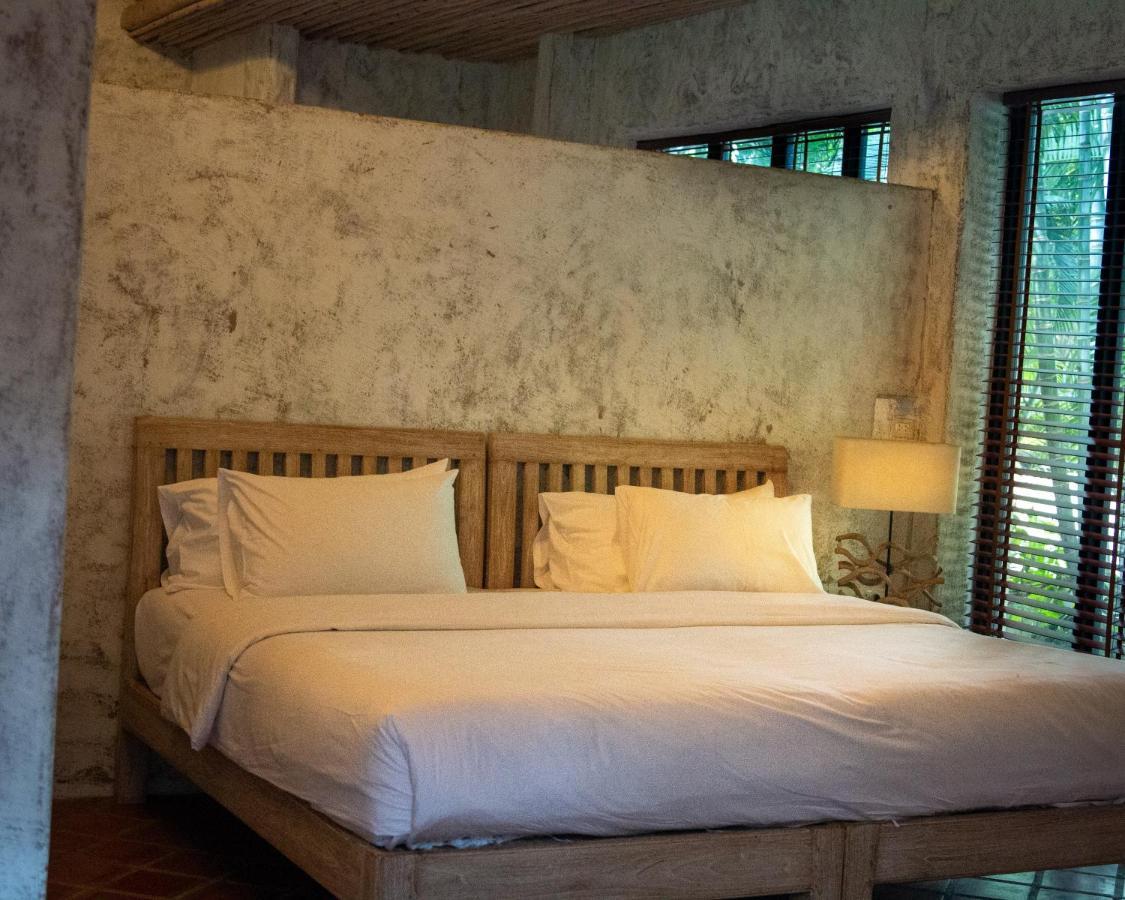 Baanpong Lodge San Kamphaeng Extérieur photo