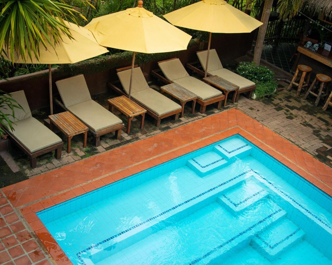 Baanpong Lodge San Kamphaeng Extérieur photo