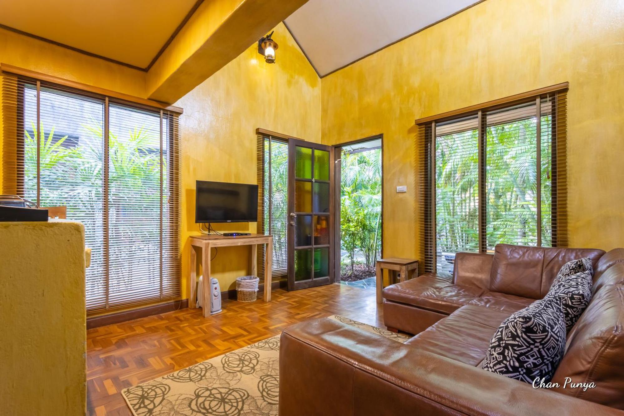 Baanpong Lodge San Kamphaeng Extérieur photo