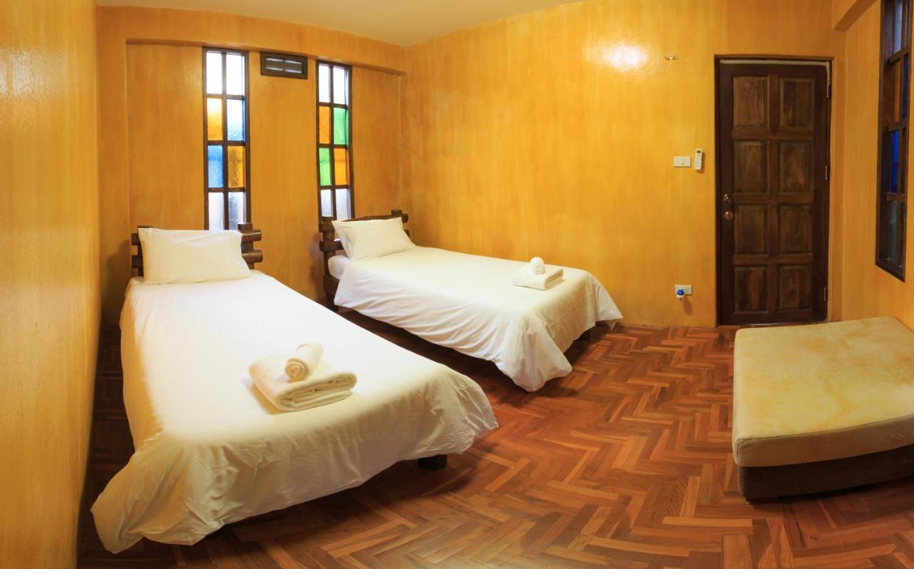 Baanpong Lodge San Kamphaeng Extérieur photo